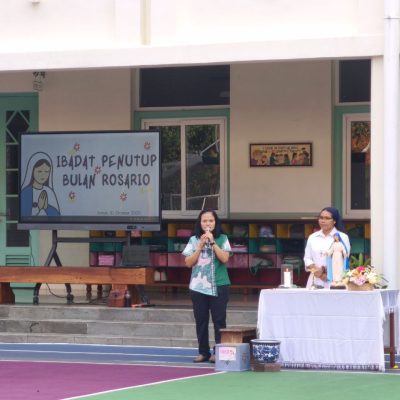 Penutupan Bulan Rosario dengan Pembakaran Ujud Doa